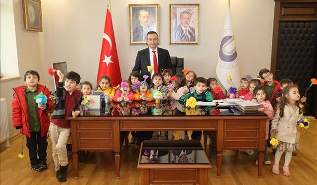 ÖĞRENCİLERDEN AKDOĞAN´A ZİYARET