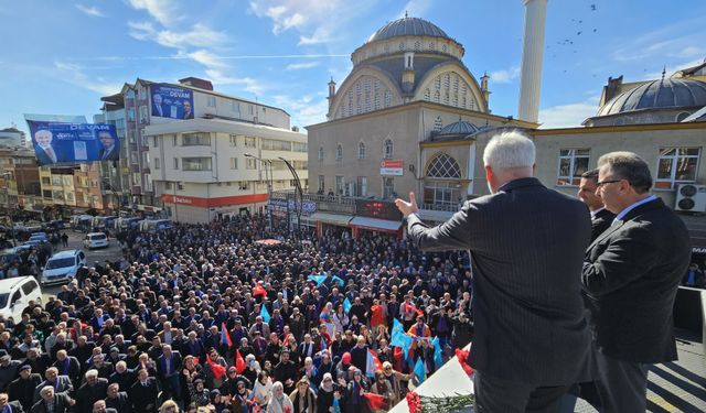 ESNAF ZİYARETİ MİTİNGE DÖNÜŞTÜ!