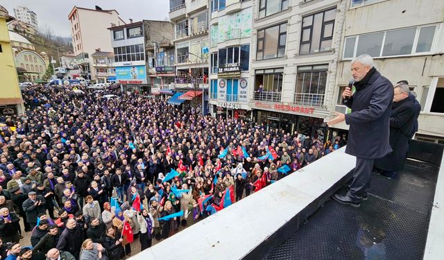 GÖLKÖY, MEYDANLARA SIĞMADI