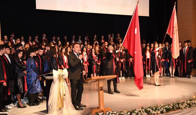 ANADOLU LİSESİNDEN, MUHTEŞEM MEZUNİYET!